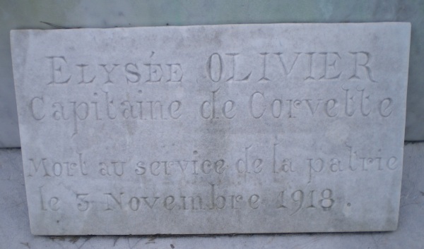 Plaque d'Elysée OLIVIER décédé en 1918 (Tombe d'Aristide OLLIVIER) (Sect. X)